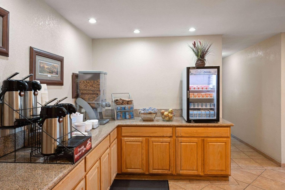 Super 8 by Wyndham Susanville Main image