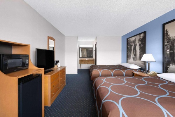 Super 8 by Wyndham Susanville image 19