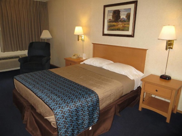 Super 8 by Wyndham Susanville image 38